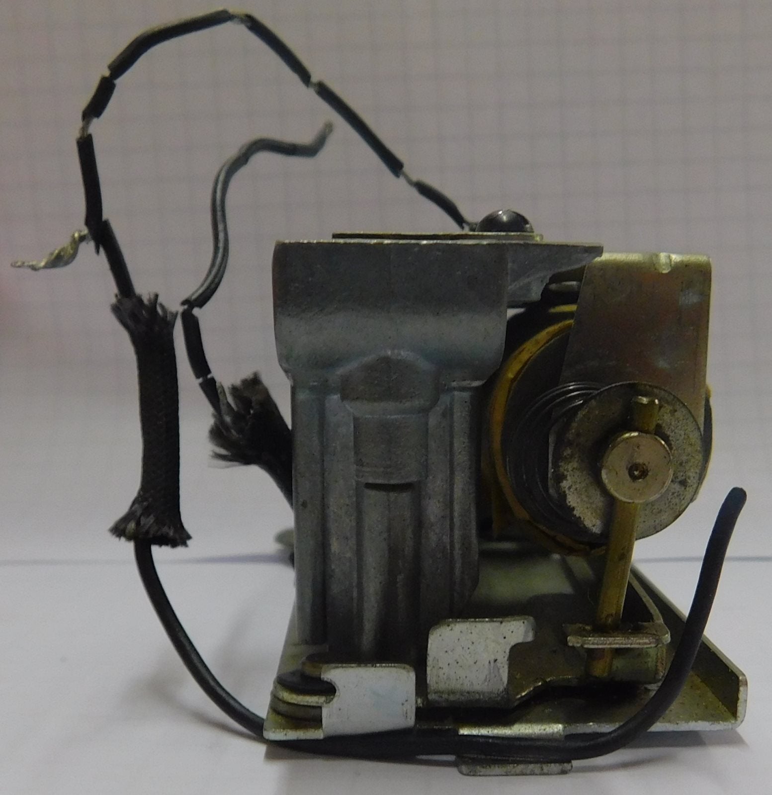 Lionel 3472-76 Milk Car Mechanism w/o Milkman Figure