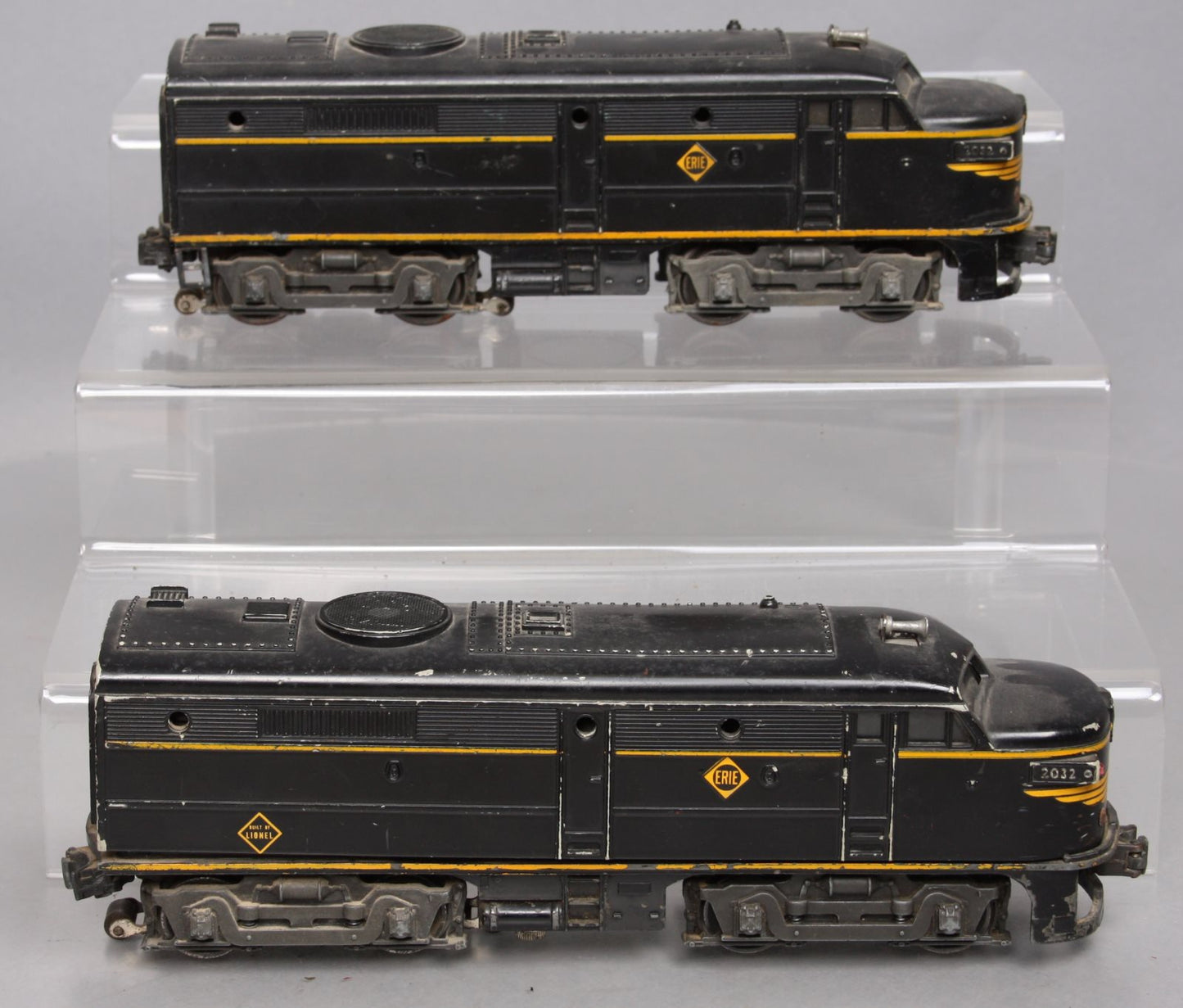 Lionel 2032 Vintage O Erie Alco AA Diesel Locomotive Set VG
