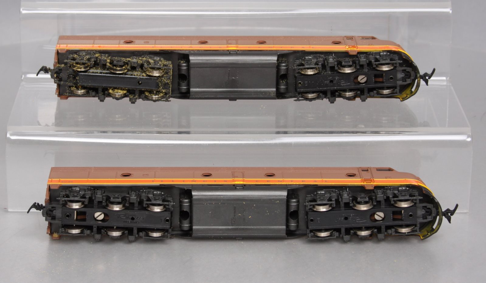 Rivarossi 1929 HO Illinois Central EMD E-8 AA Diesel Locomotive Set LN/Box