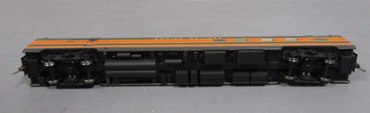 Walthers 932-9034 HO Scale GN Empire Builder AC&F "Ranch" Lounge Car NIB