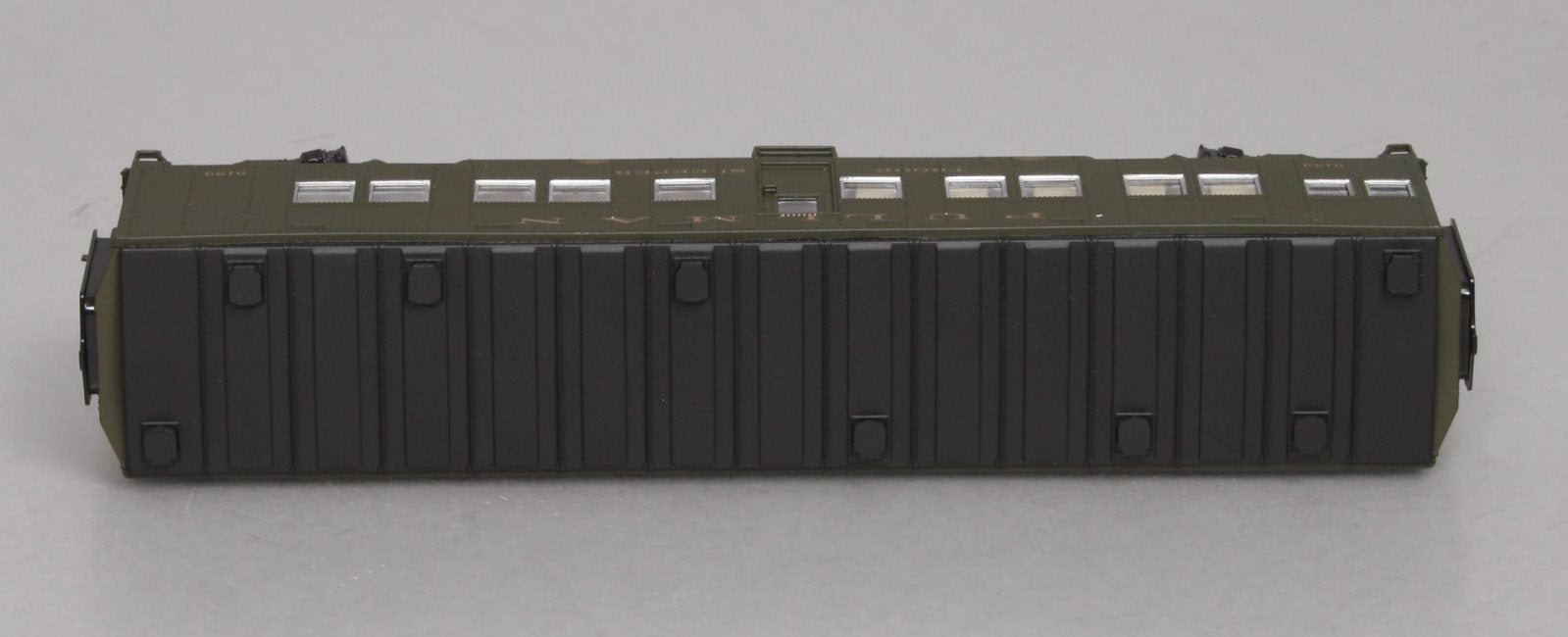 Walthers 932-4151 HO Scale Pullman PS Troop Sleeper Car LN/Box