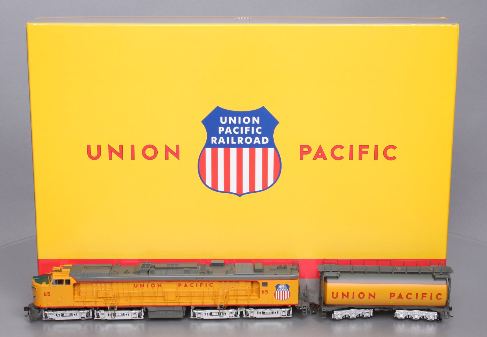 Athearn 88667 HO UP Veranda Gas Turbine Diesel Locomotive with Tender #65