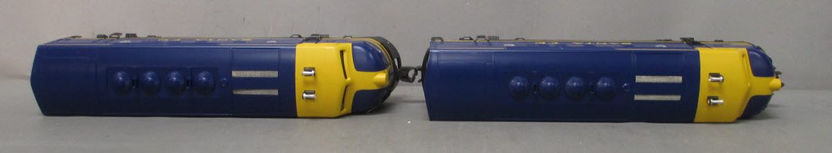 Lionel 6-18117 O Gauge Santa Fe Blue/Yellow F3 AA Diesel Set NIB