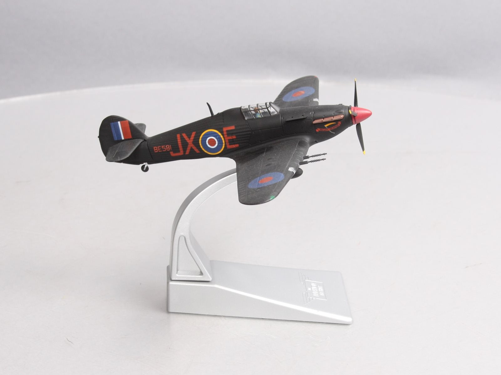 Corgi AA39701 1:72 NYA Hawker Hurricane LLC BE581'JX-E, RAF 1 SQN, 1942