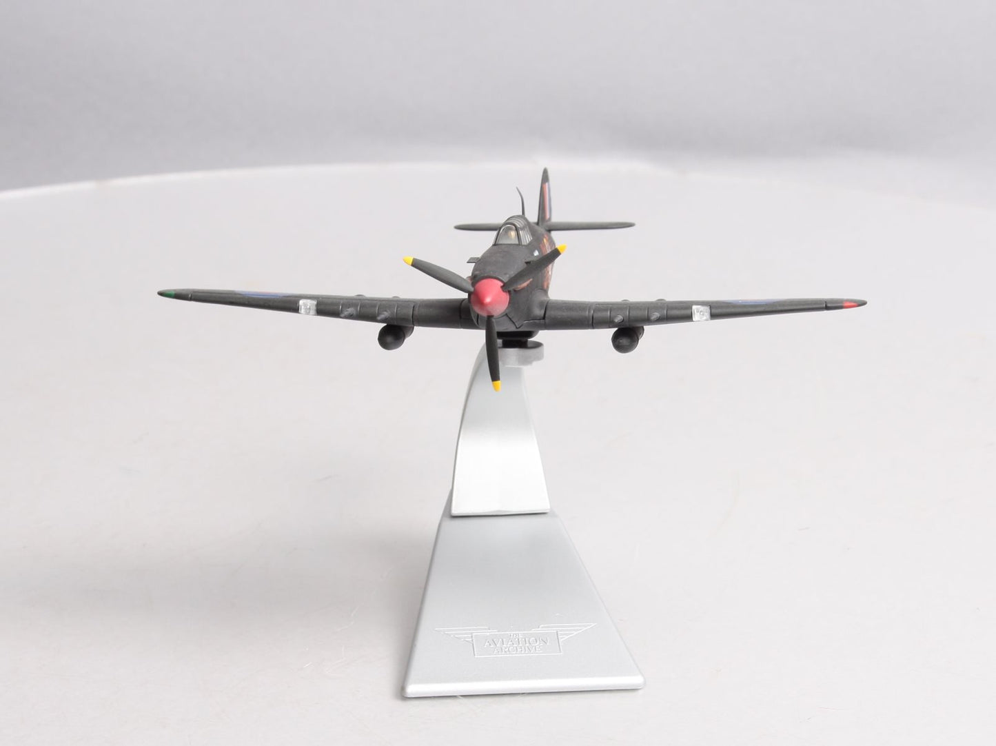 Corgi AA39701 1:72 NYA Hawker Hurricane LLC BE581'JX-E, RAF 1 SQN, 1942