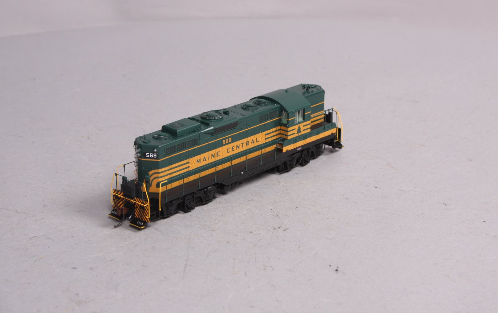 Athearn G62490 HO Scale Maine Central EMD GP7 Diesel Locomotive #529 LN/Box