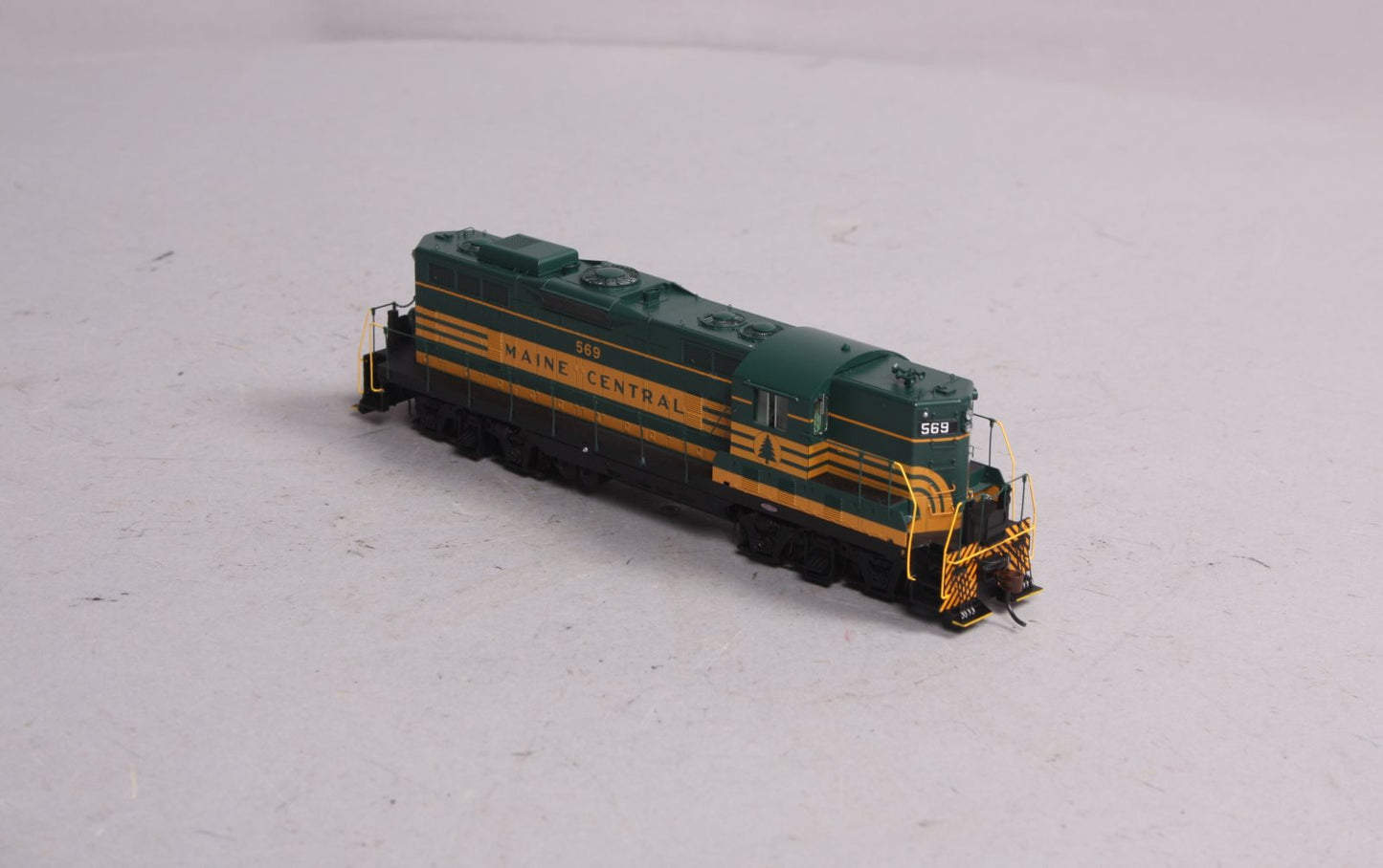 Athearn G62490 HO Scale Maine Central EMD GP7 Diesel Locomotive #529 LN/Box