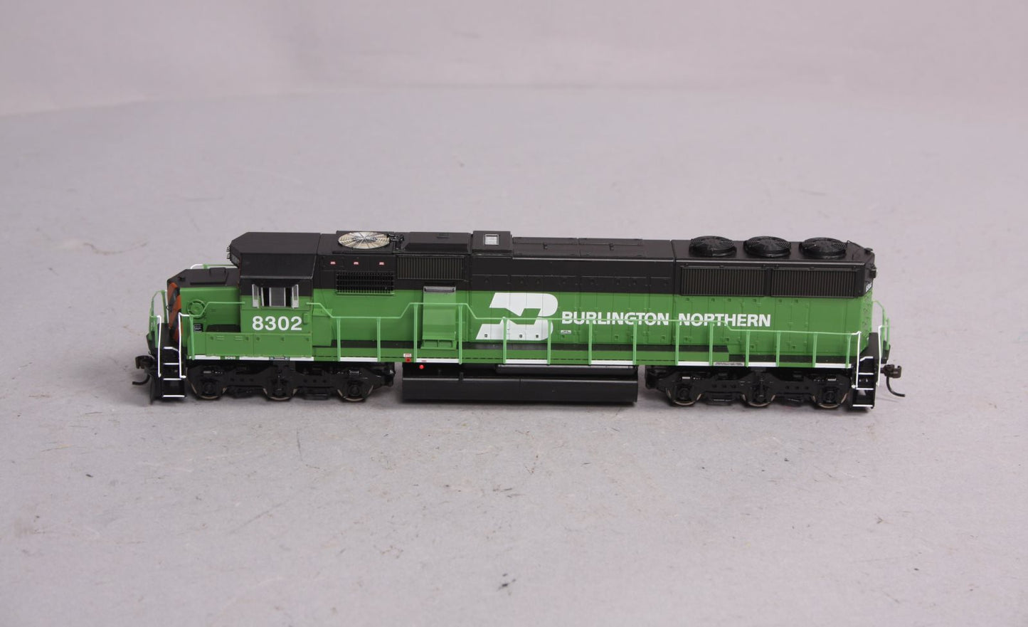 Athearn 91666 HO Scale Burlington Northern SD-60 Diesel Locomotive #8302 LN/Box