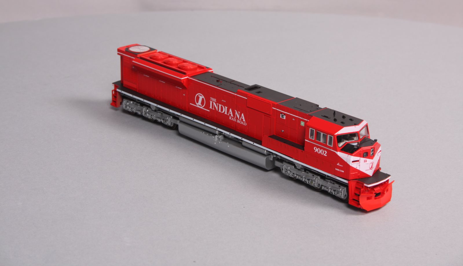 Kato 37-6365 HO Scale Indiana Railroad SD90/43MAC Diesel Locomotive #9002 LN/Box