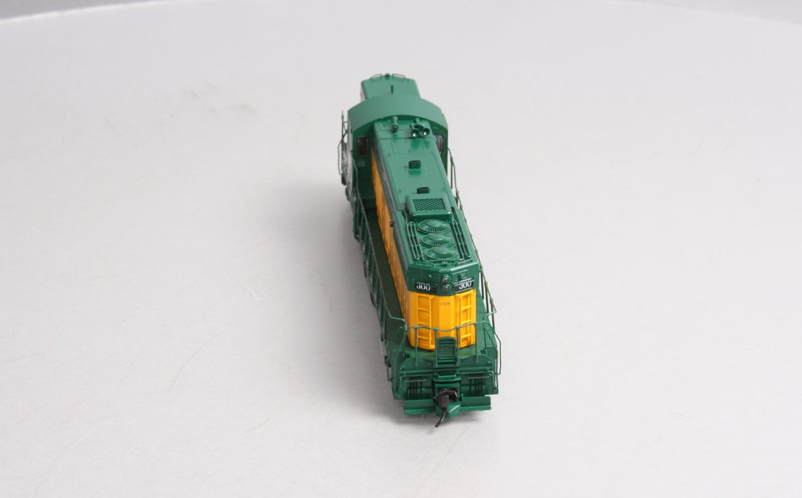 Walthers 920-41904 HO CNW EMD SD7 Diesel Locomotive #300 w/Sound & DCC