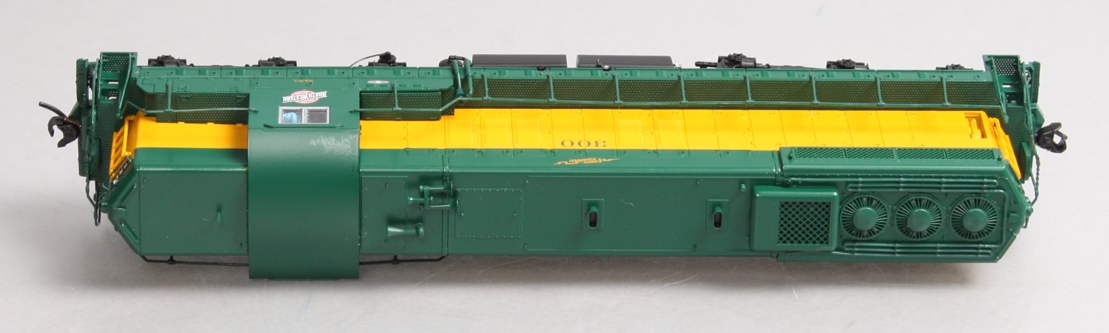 Walthers 920-41904 HO CNW EMD SD7 Diesel Locomotive #300 w/Sound & DCC