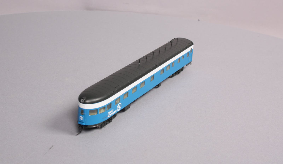 Walthers 920-9079 HO GN Coulee Series 85' 6-4-1 Lighted Observation Lounge Car