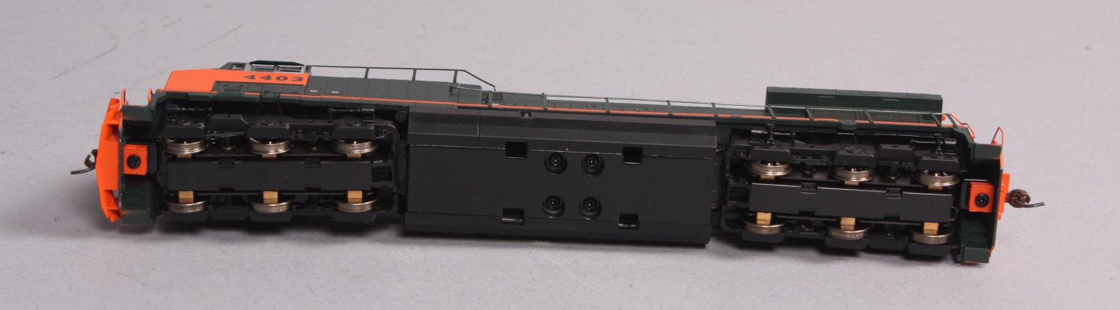 Athearn 78836 HO Western Pacific AC4400 Diesel Locomotive #4403