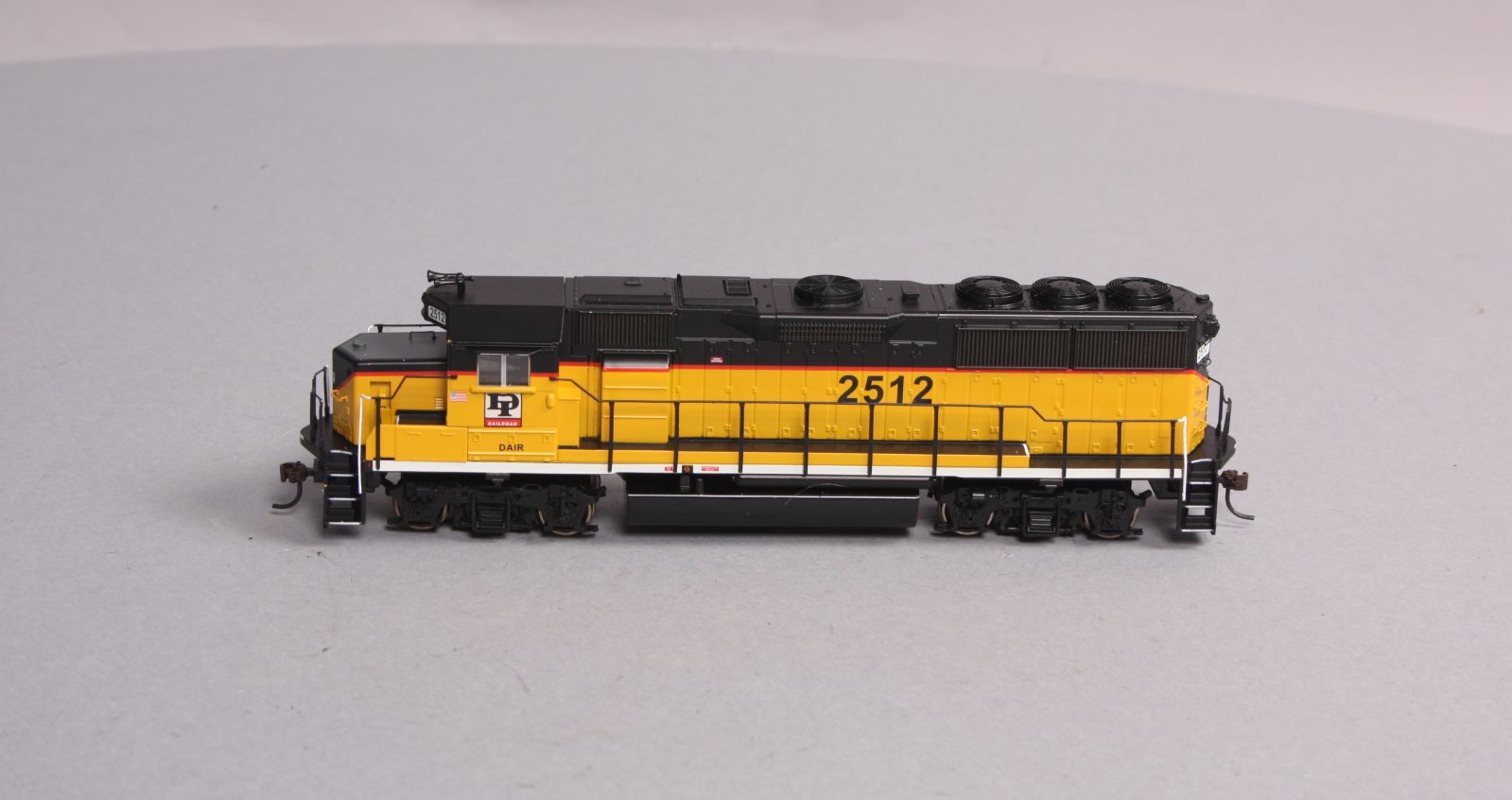 Athearn 77837 HO Dakota & Iowa GP50 RTR Diesel Locomotive #2512