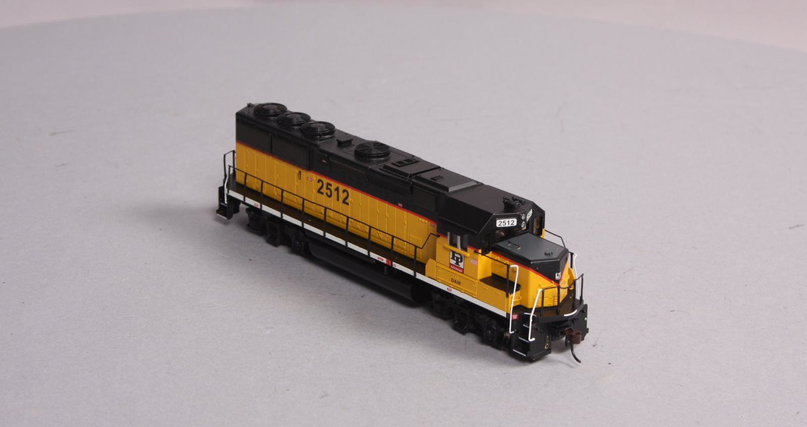 Athearn 77837 HO Dakota & Iowa GP50 RTR Diesel Locomotive #2512