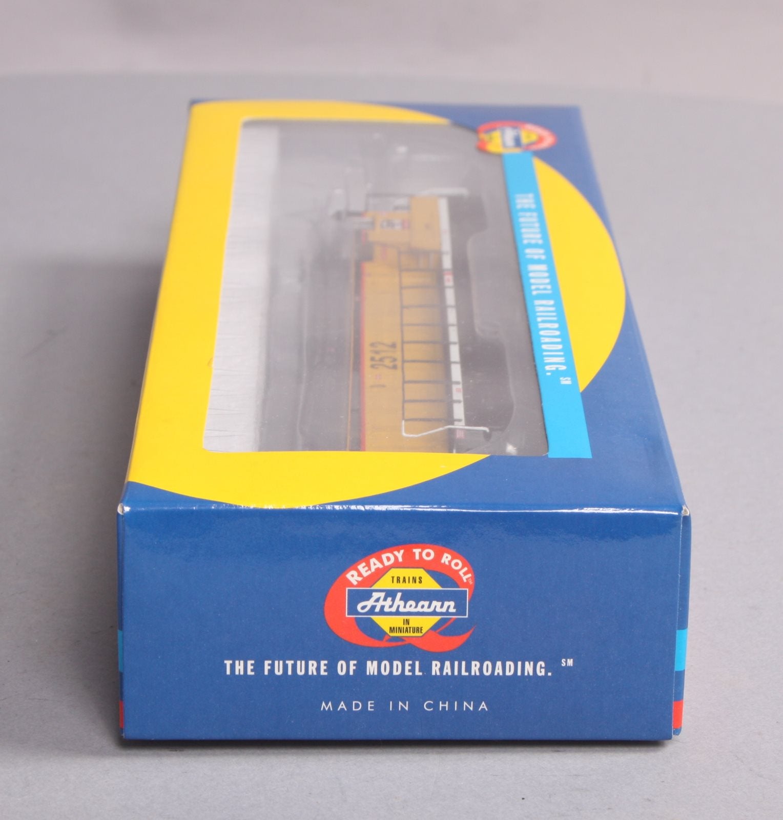 Athearn 77837 HO Dakota & Iowa GP50 RTR Diesel Locomotive #2512