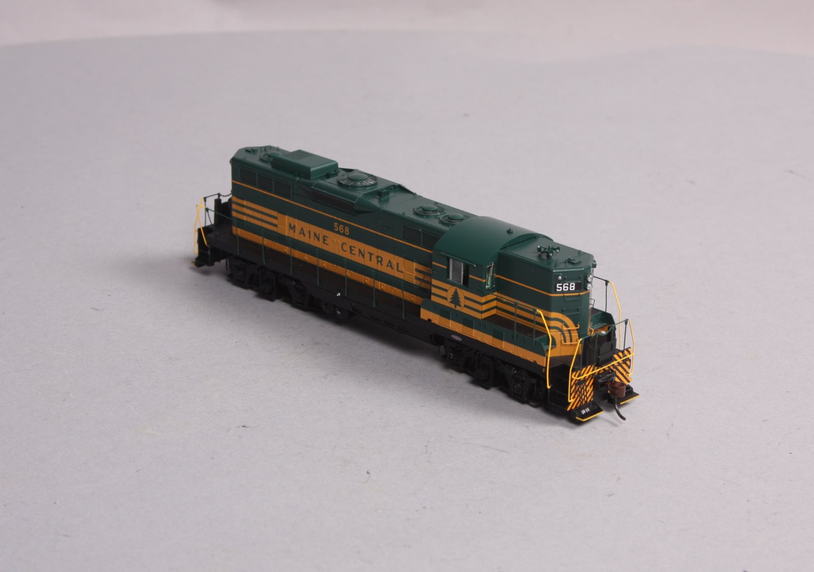 Athearn G62489 Genesis HO Maine Central GP7 Diesel Locomotive #568 LN/Box