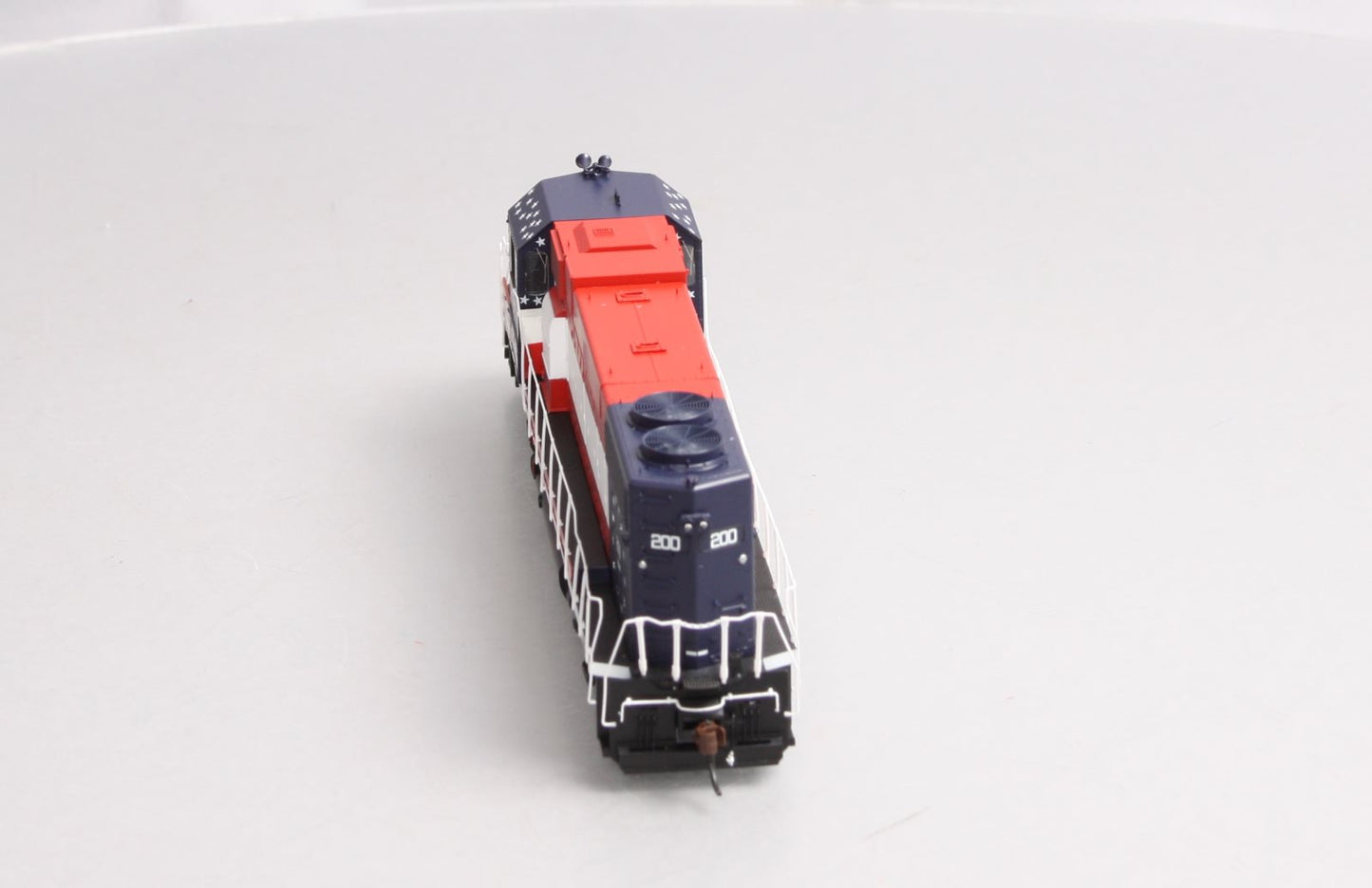 Athearn G40821 HO GP38-2 w/DCC & Sound, B&M/Bicentennial #200