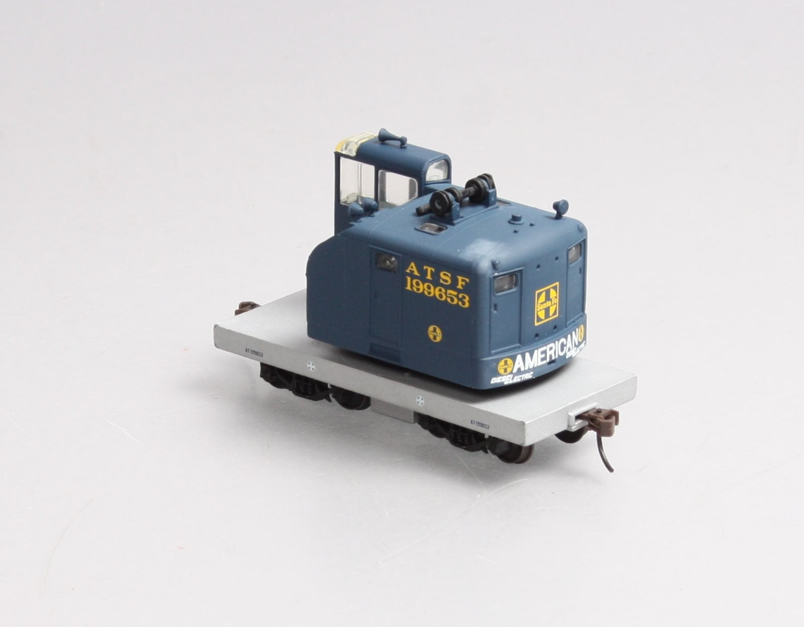 Walthers 932-5073 HO Scale Santa Fe Powered American Crane #199653