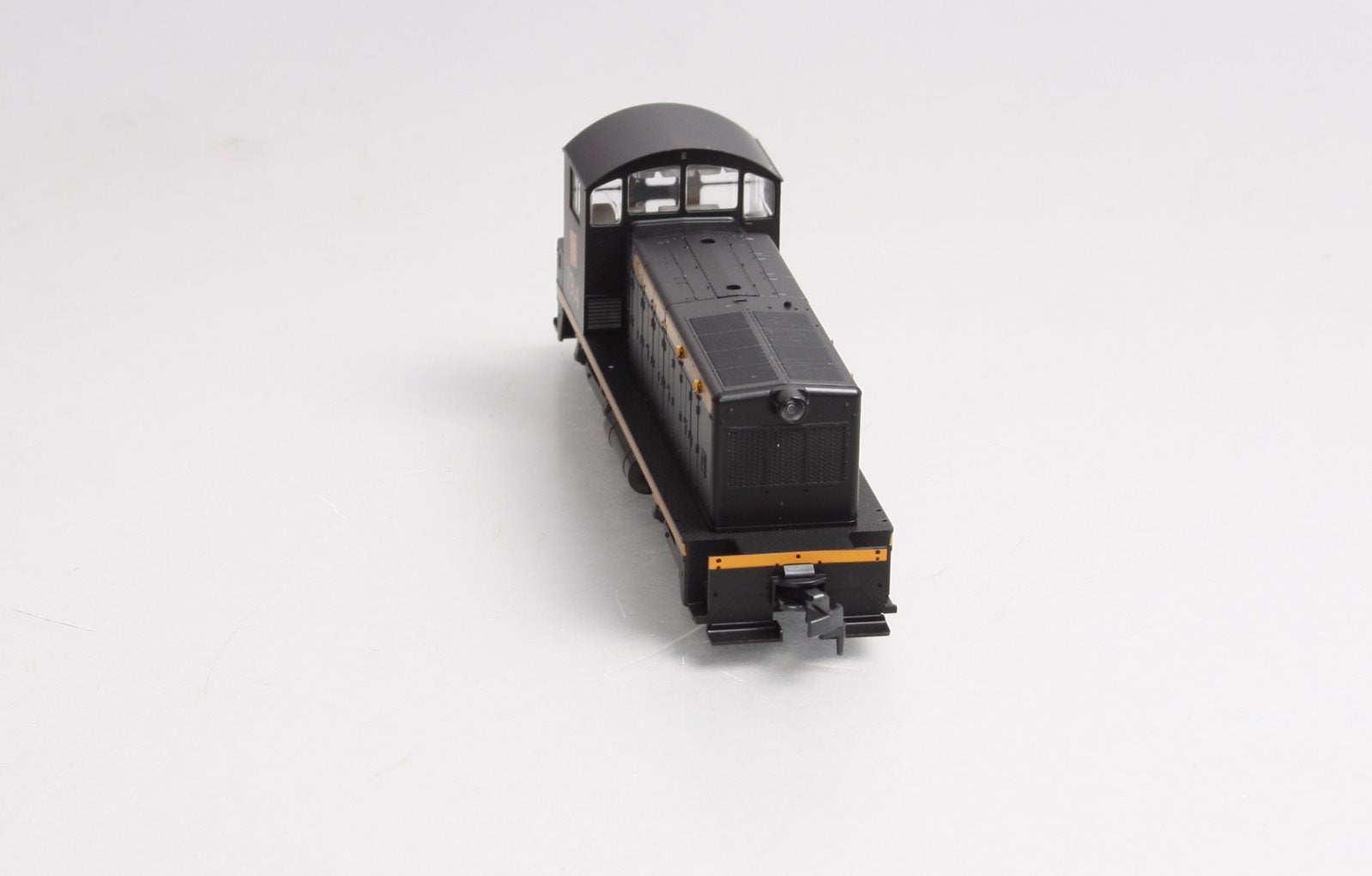 Kato 37-104 HO Scale Canadian National EMD NW2 Diesel Locomotive #7914 LN/Box