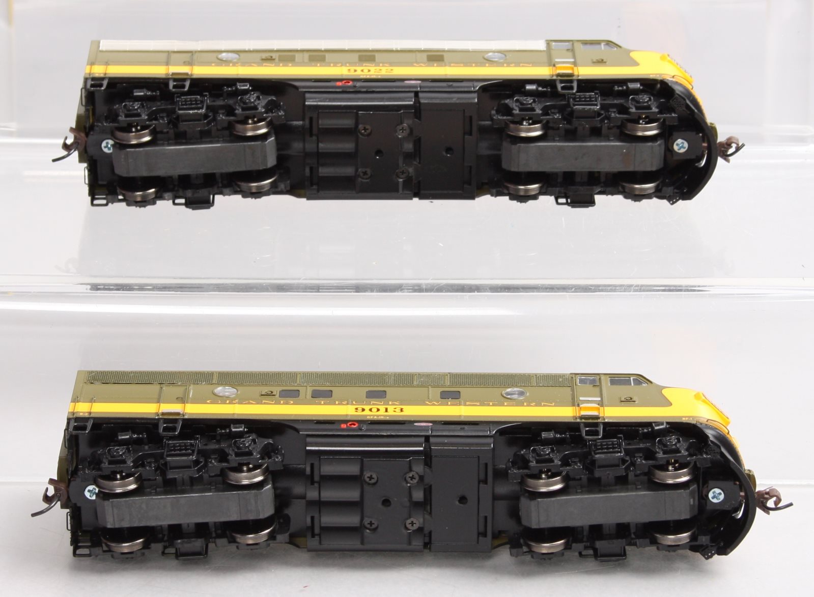 Athearn G2526 HO Grand Trunk Western EMD F3AA Diesel Locomotive Set #9013/9022 LN/Box