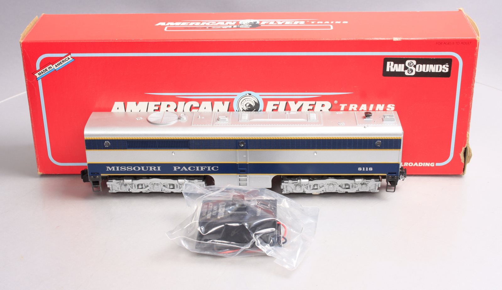 American Flyer 6-48118 S Missouri Pacific Non-Powered 'B' Unit Diesel Locomotive LN/Box