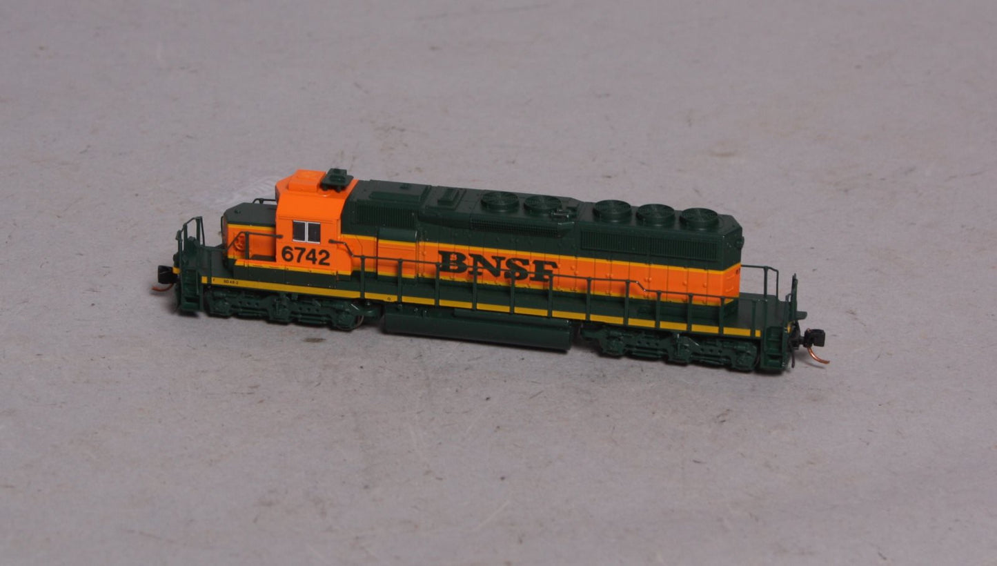 Kato 176-8203 N BNSF SD40-2 Diesel Locomotive #6742