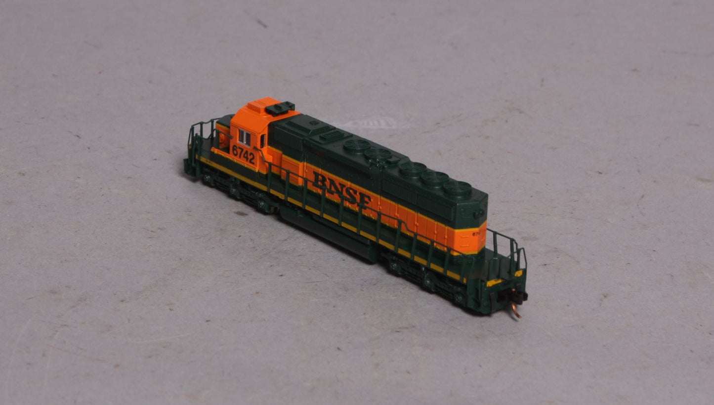 Kato 176-8203 N BNSF SD40-2 Diesel Locomotive #6742