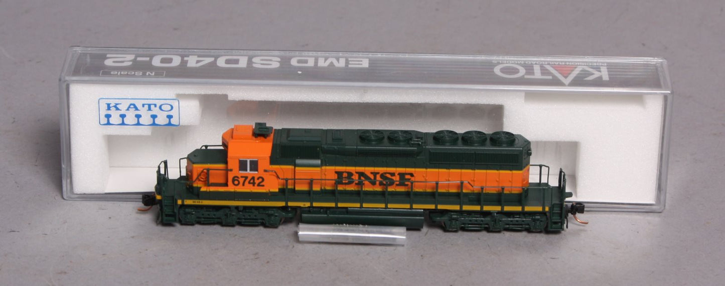 Kato 176-8203 N BNSF SD40-2 Diesel Locomotive #6742