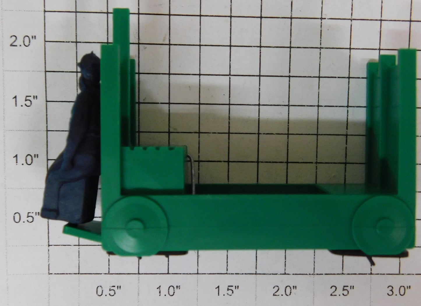 Lionel 356-35X Dark Green Baggage Cart Truck w/Figure