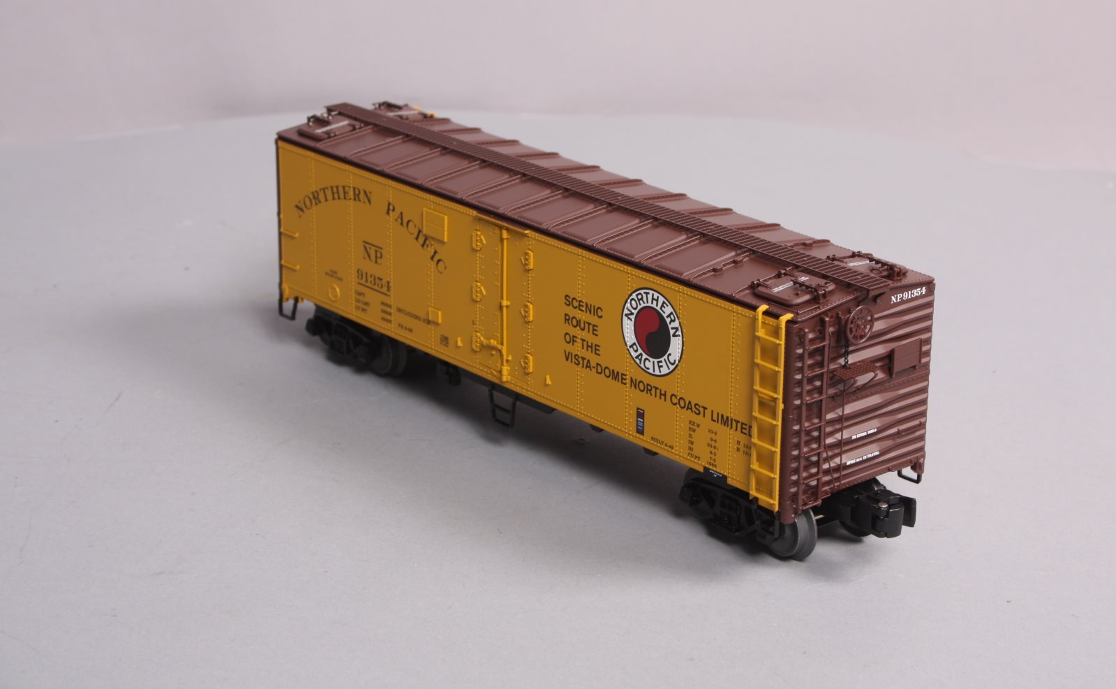 Lionel 6-17388 O Gauge Northern Pacific Steel-Sided Refrigerator Car #91354 LN/Box