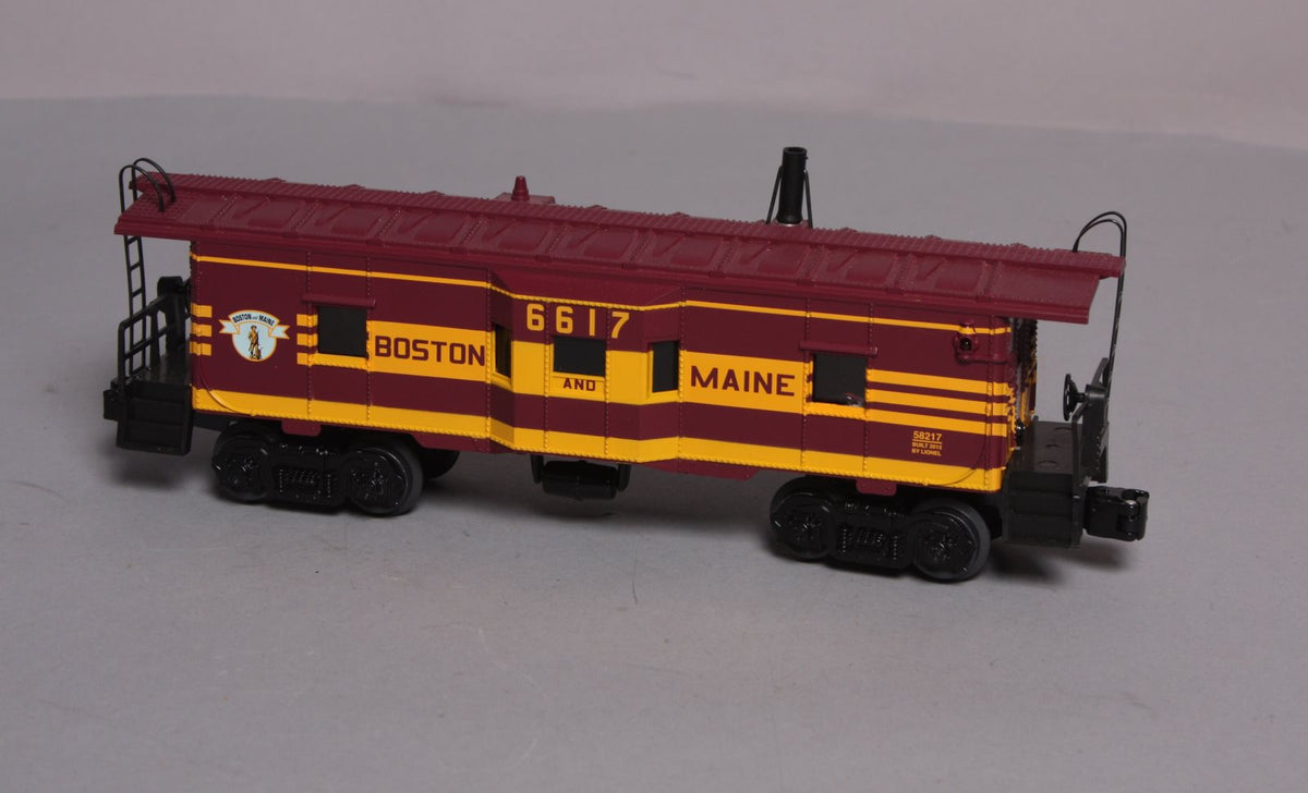 Lionel 6-58217 O Boston and Maine LLC Smoking Bay Window Caboose #6617 LN/Box
