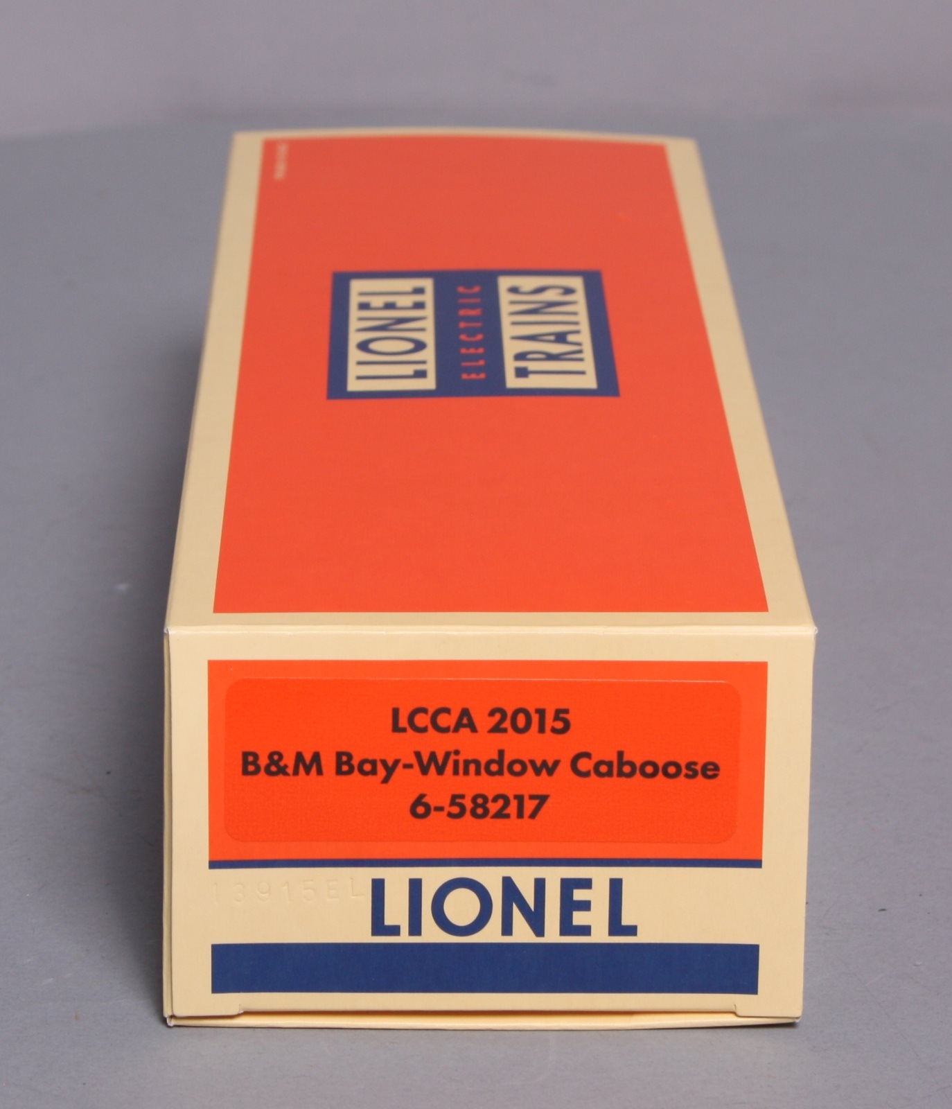 Lionel 6-58217 O Boston and Maine LLC Smoking Bay Window Caboose #6617 NIB