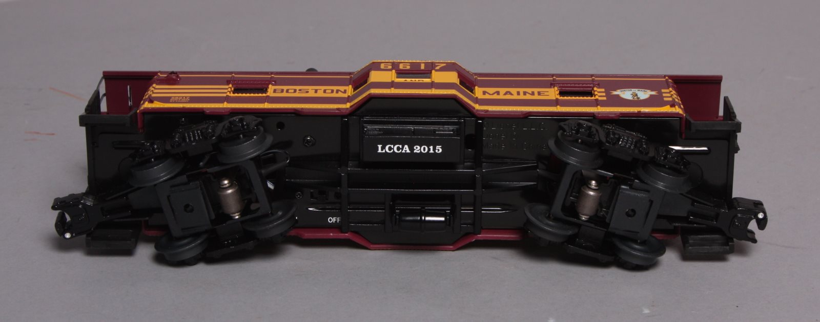 Lionel 6-58217 O Boston and Maine LLC Smoking Bay Window Caboose #6617 LN/Box