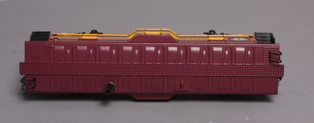 Lionel 6-58217 O Boston and Maine LLC Smoking Bay Window Caboose #6617 LN/Box