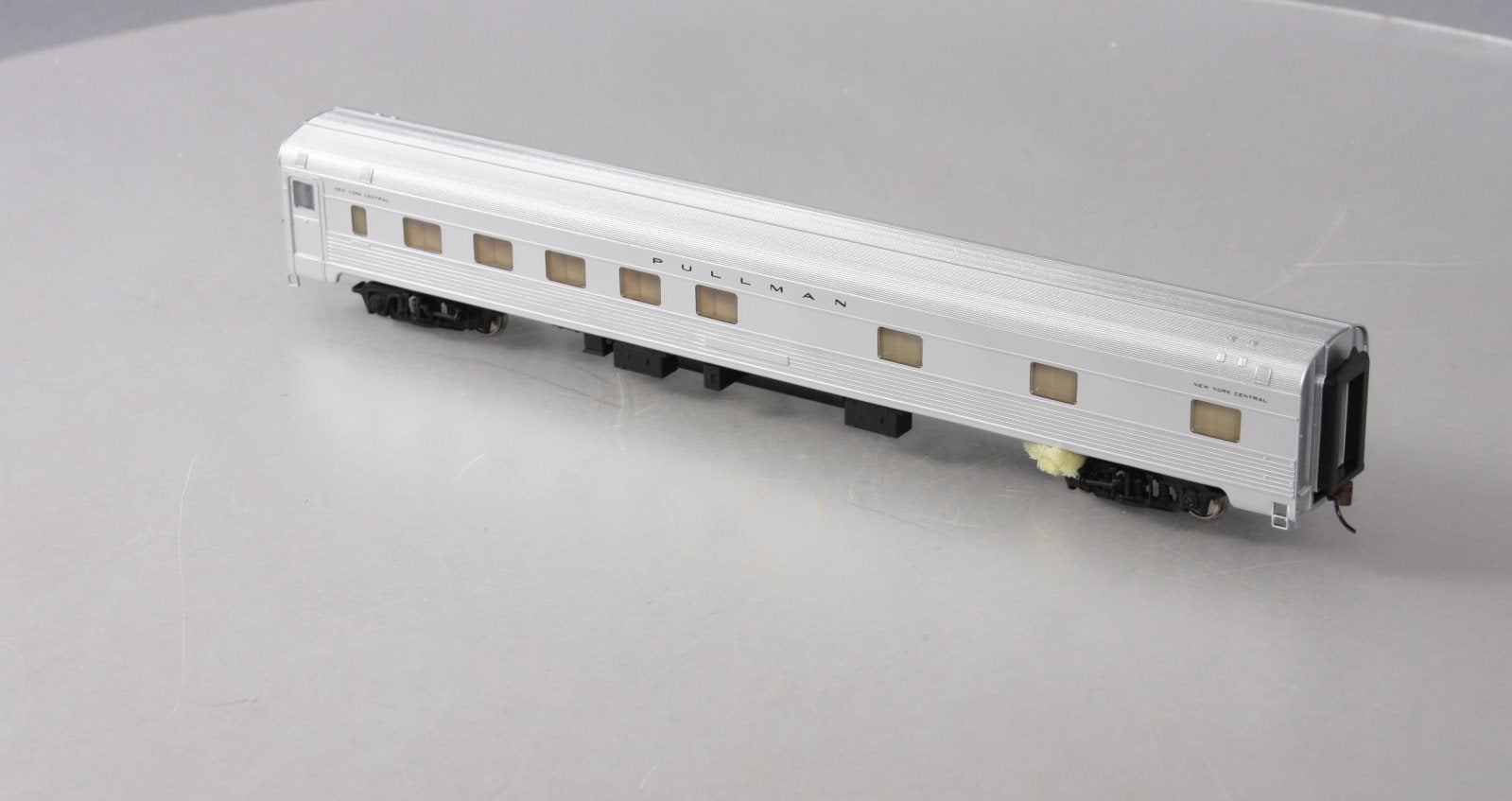 Walthers 932-6348 HO Scale New York Central Budd 10-6 Sleeper Car LN/Box