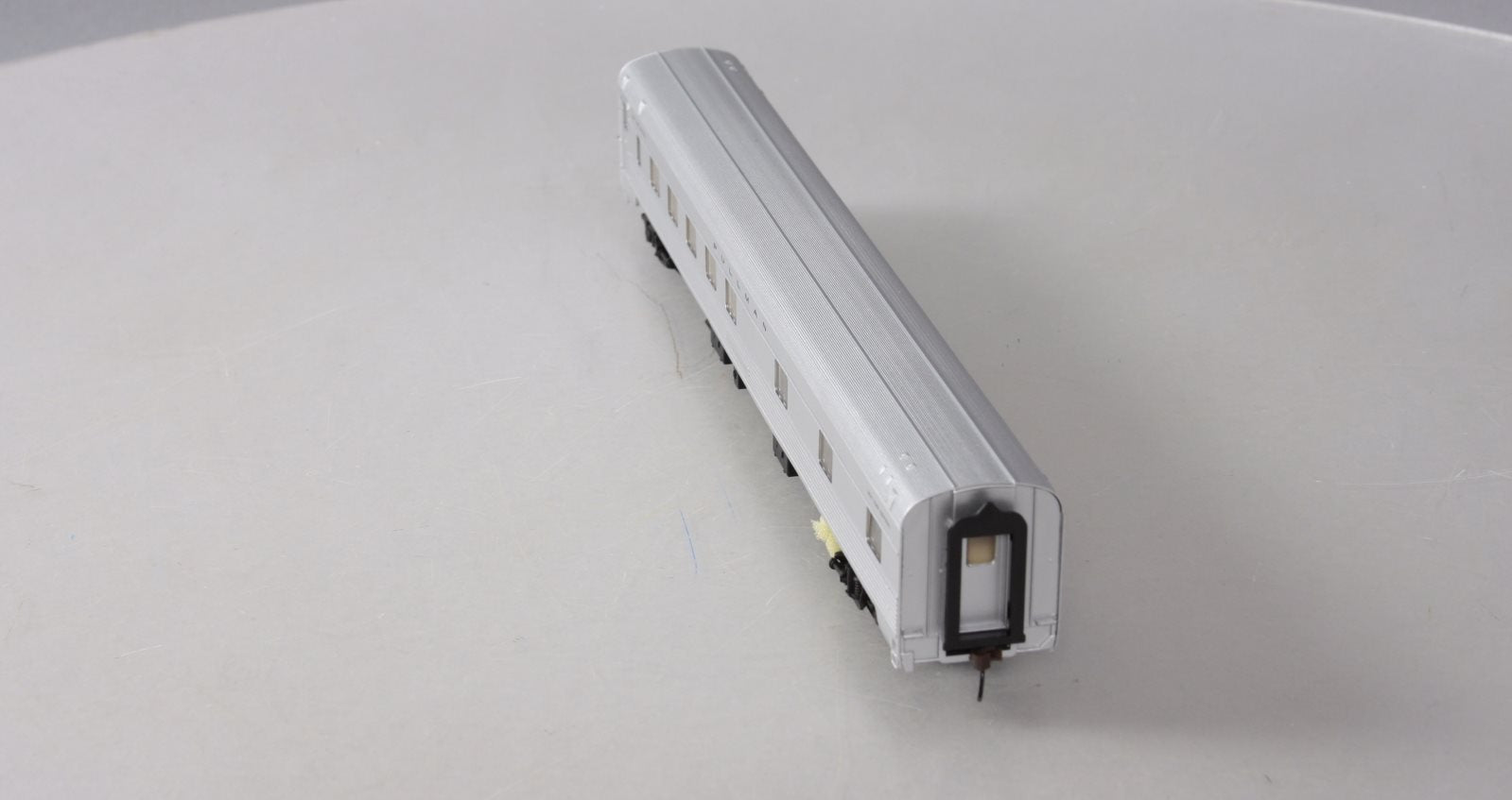 Walthers 932-6348 HO Scale New York Central Budd 10-6 Sleeper Car LN/Box