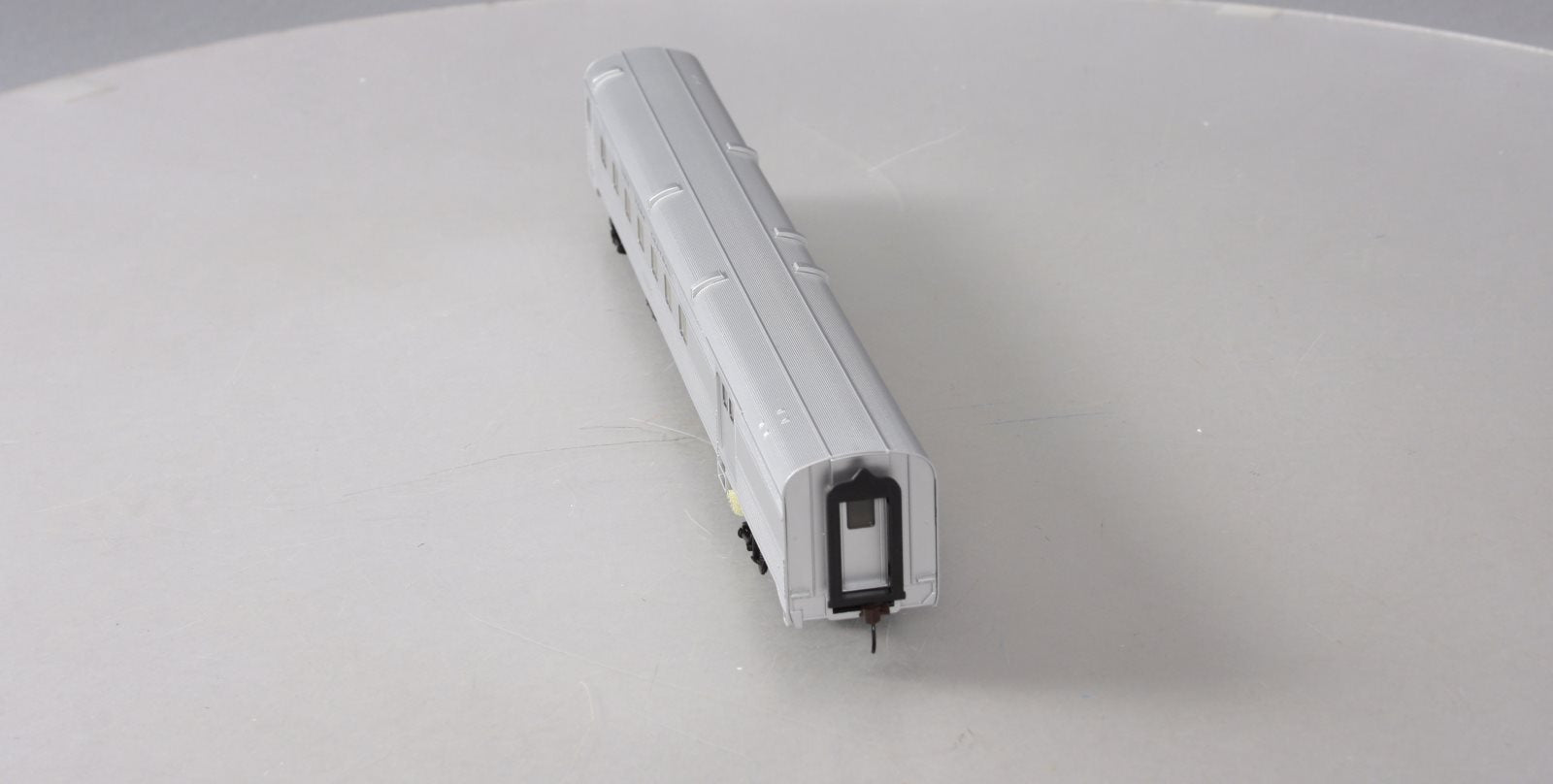 Walthers 932-6468 HO Scale New York Central 85' Budd Baggage Dormitory Car LN/Box