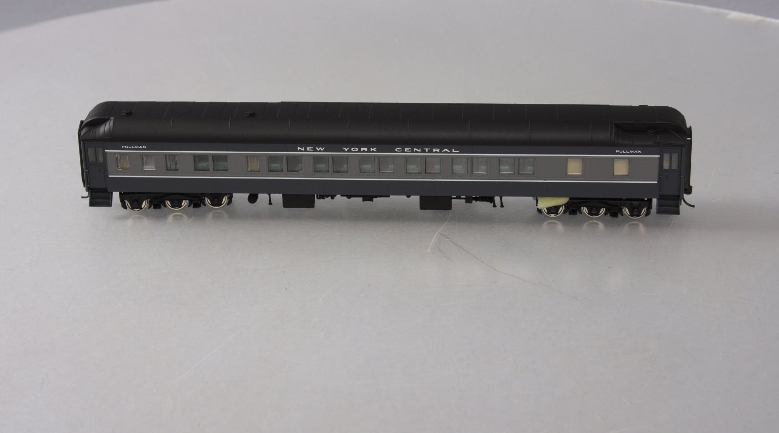 Walthers 932-10007 HO Scale New York Central Pullman Heavyweight 12-1 Coach LN/Box