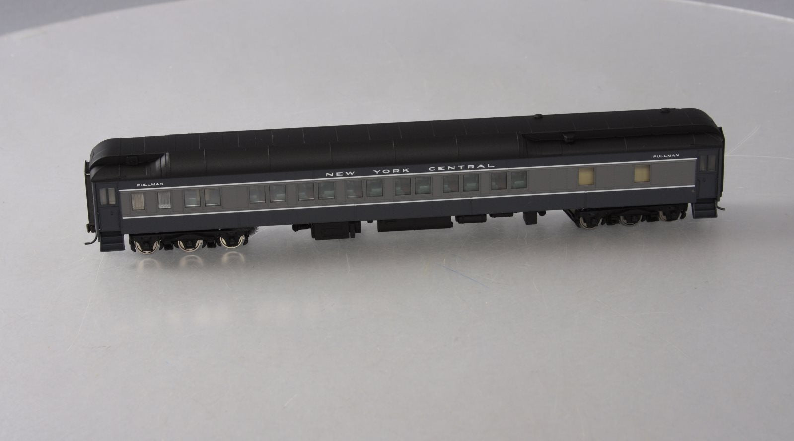Walthers 932-10007 HO Scale New York Central Pullman Heavyweight 12-1 Coach LN/Box