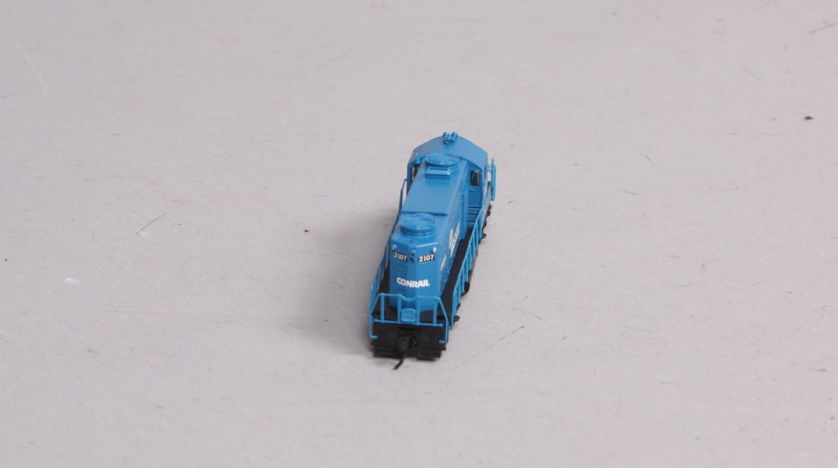 Walthers 920-80045 N Scale Conrail GP-20 Diesel Engine #2107