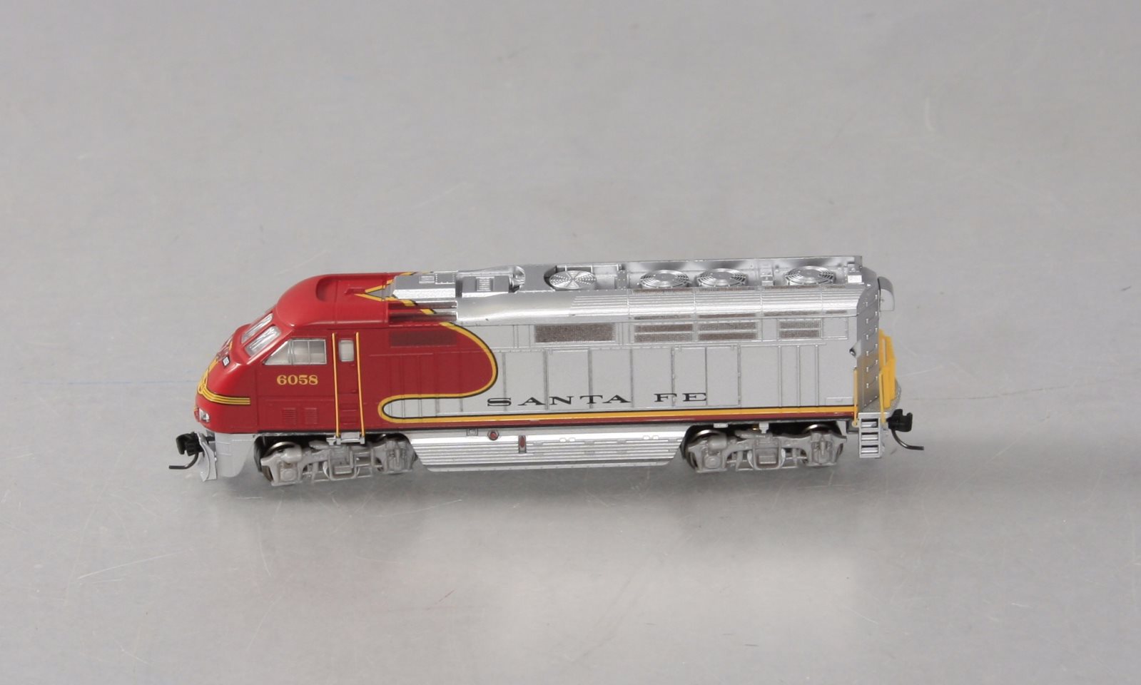Athearn 23776 N Scale Santa Fe F59PHI Diesel Locomotive with DCC & Sound LN/Box