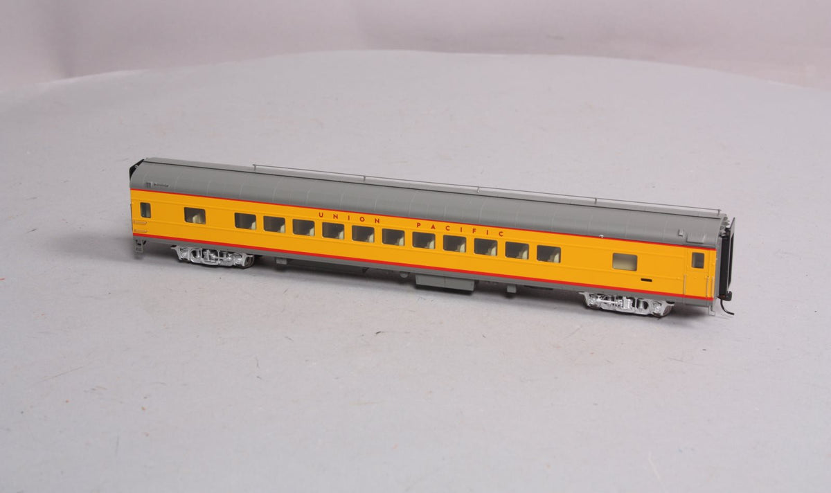 Walthers 932-9530 HO Scale Union Pacific Cities Series ACF Coach Car LN/Box