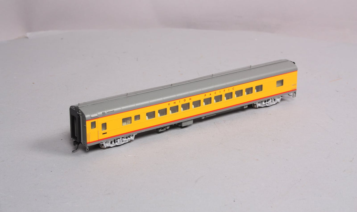Walthers 932-9530 HO Scale Union Pacific Cities Series ACF Coach Car LN/Box