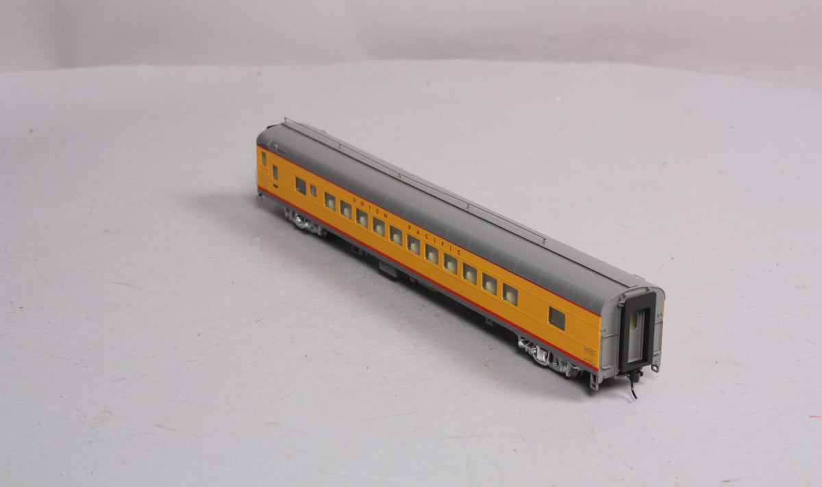 Walthers 932-9530 HO Scale Union Pacific Cities Series ACF Coach Car LN/Box