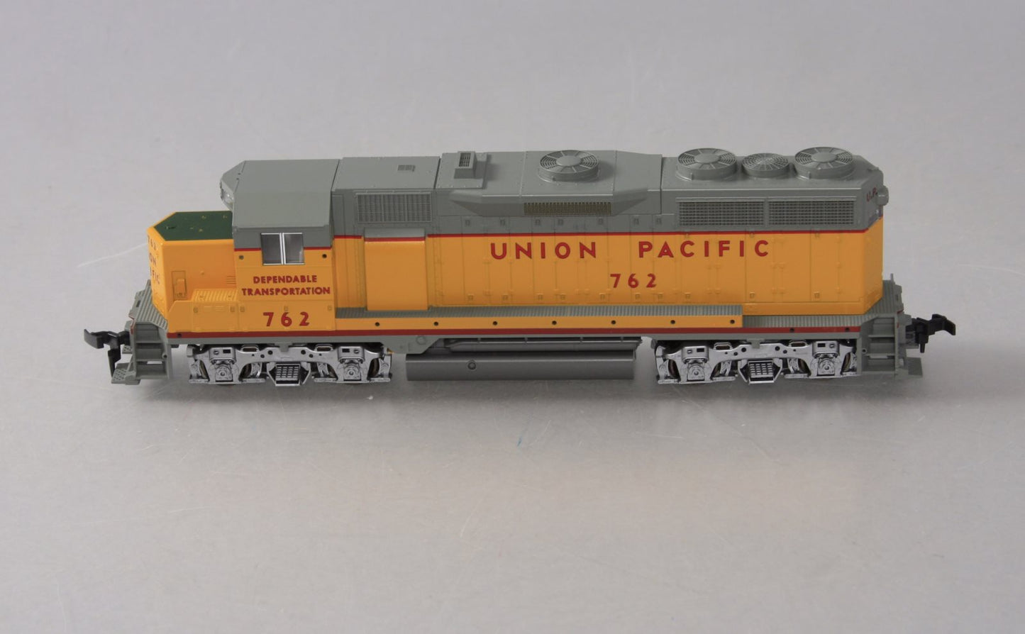 Kato 37-02D HO Scale Union Pacific EMD GP35 Phase 1a Diesel Locomotive #762 LN/Box