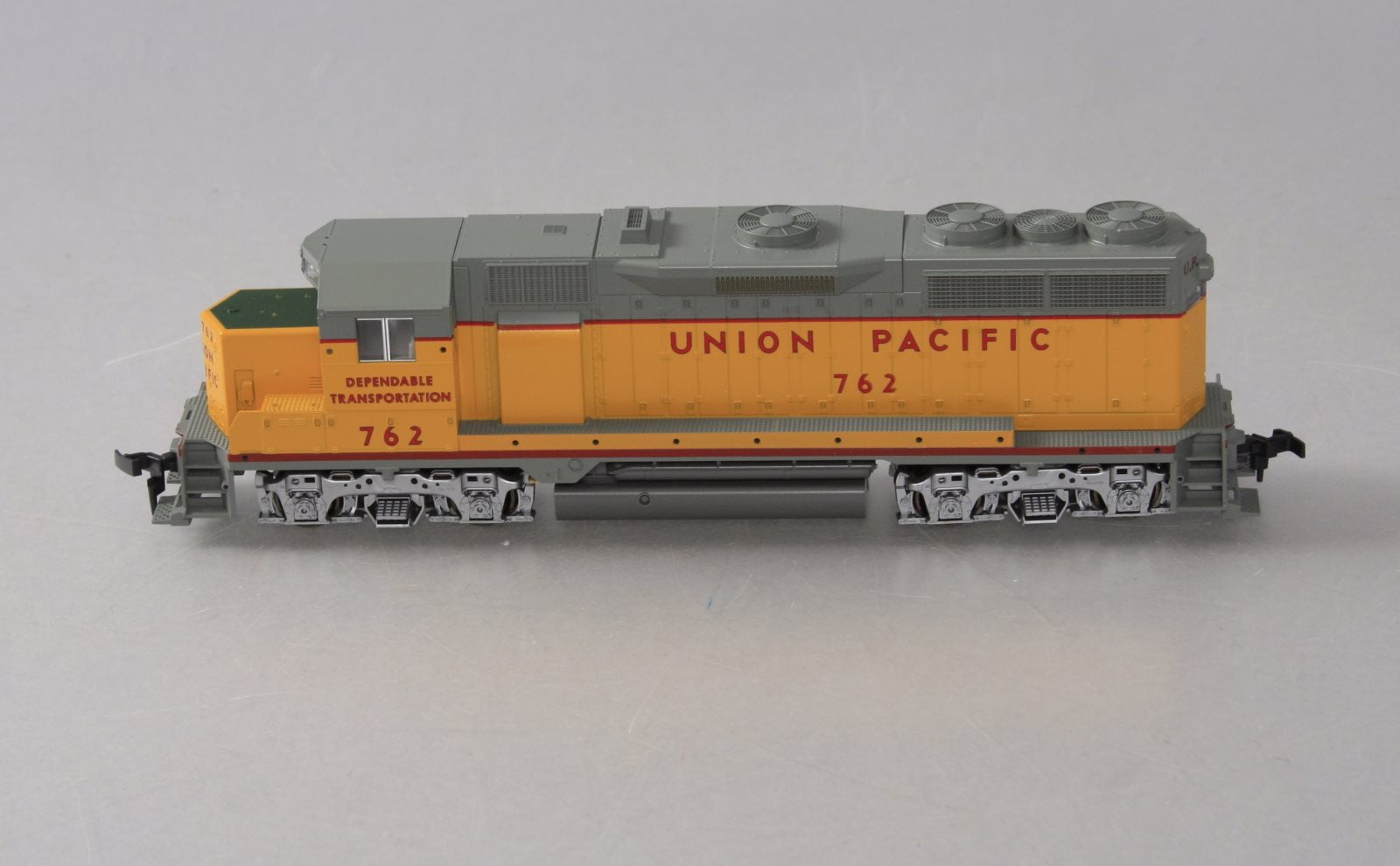 Kato 37-02D HO Scale Union Pacific EMD GP35 Phase 1a Diesel Locomotive #762 LN/Box