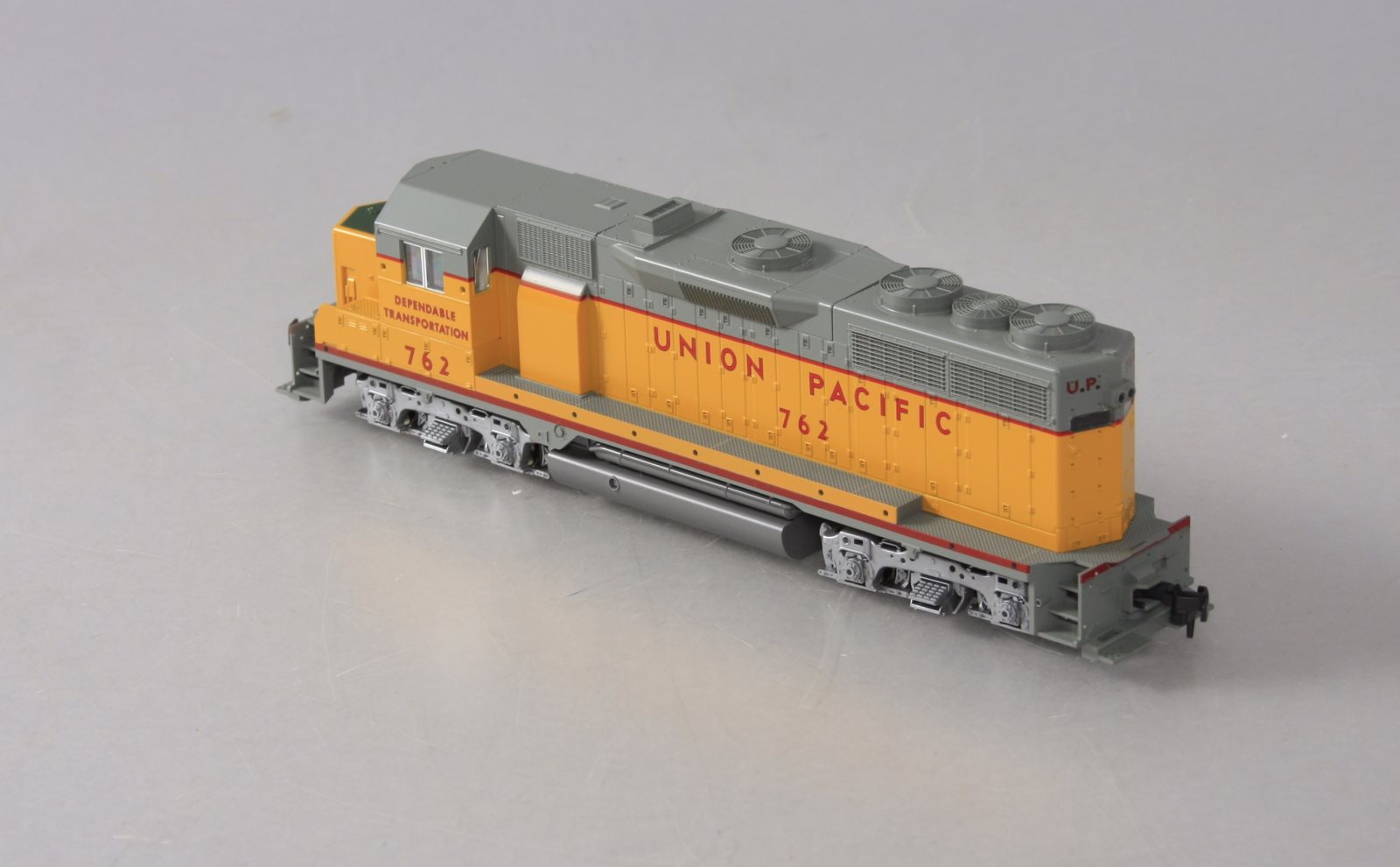 Kato 37-02D HO Scale Union Pacific EMD GP35 Phase 1a Diesel Locomotive #762 LN/Box