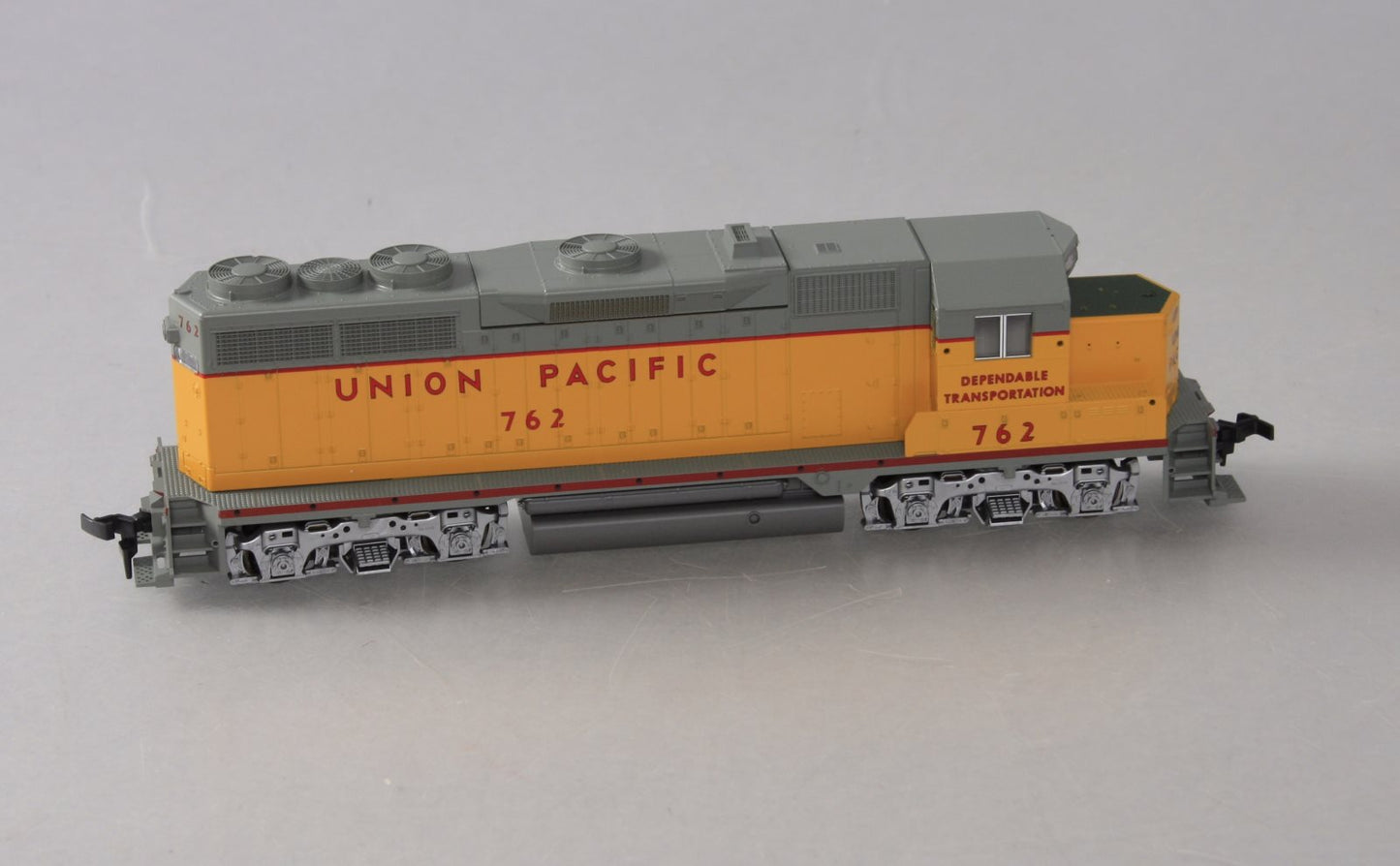 Kato 37-02D HO Scale Union Pacific EMD GP35 Phase 1a Diesel Locomotive #762 LN/Box
