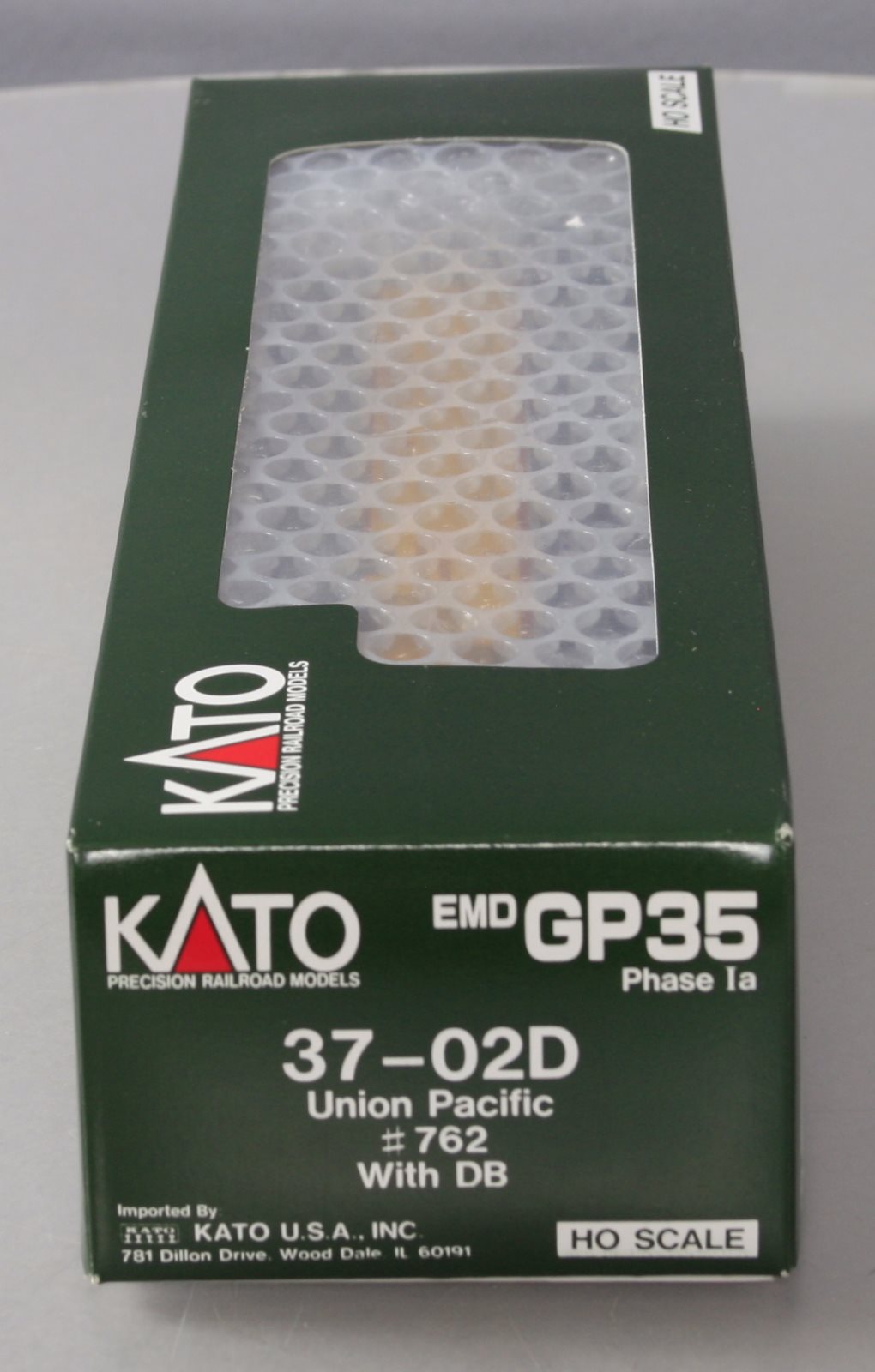Kato 37-02D HO Scale Union Pacific EMD GP35 Phase 1a Diesel Locomotive #762 LN/Box